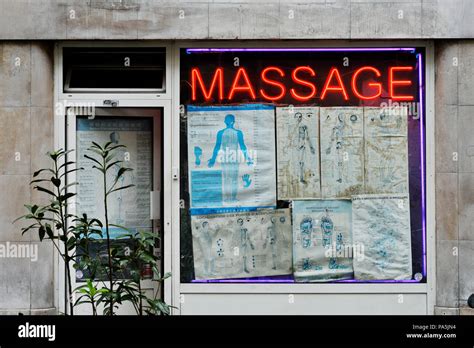 massage parlor paris